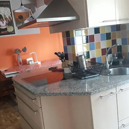 Lägenhet Apartamento Al Lado De La Muralla Romana De Lugo